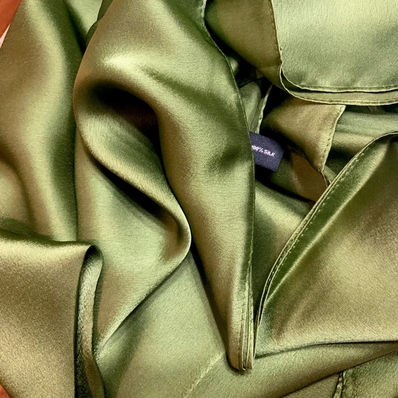 Luxury Olive Green 100% SILK SATIN Large Shawl Scarf Wrap Wedding CoverUp - Picture 5 of 7
